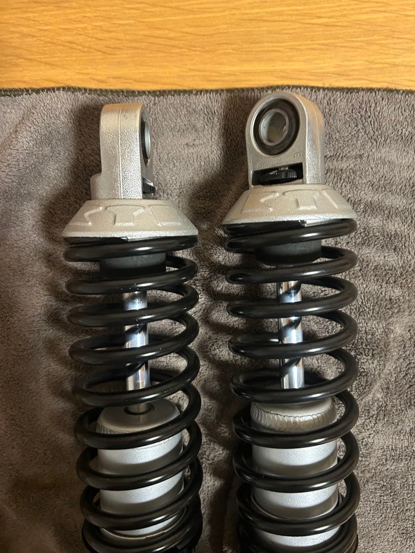 磯野かつお様 KYB TGS325 SR400 SR500 - メルカリ