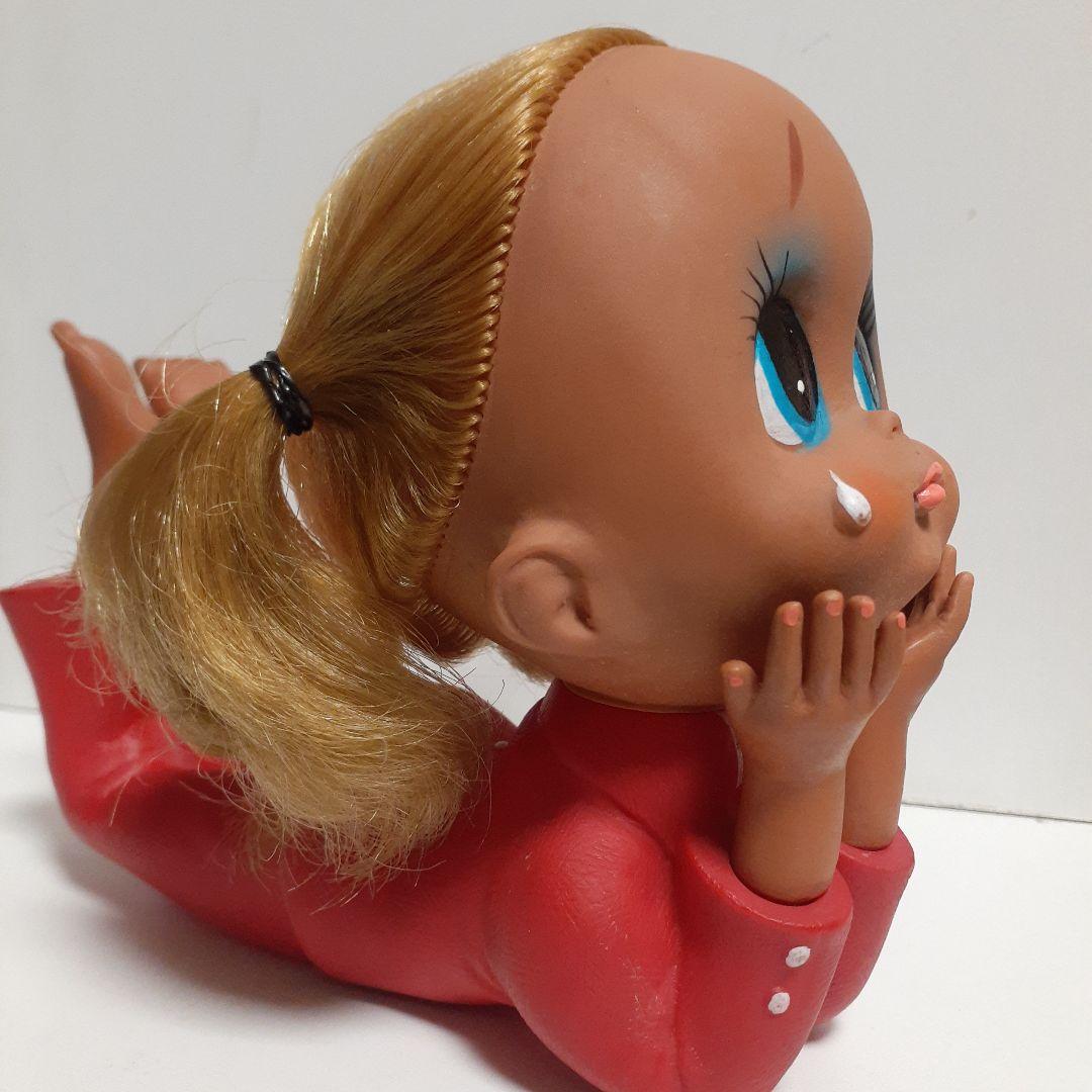 ビンテージ　昭和レトロ　ビンテージドール　女の子ソフビ人形　涙浮かべてる… 昭和レトロ 当時物 モンナニ人形 泣き顔人形 女の子人形 ソフビドール