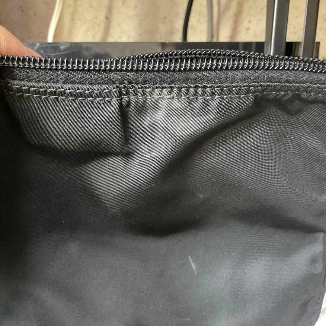 お値下げました。PRADAメンズセカンドバッグ ポーチおまけ付き 年末