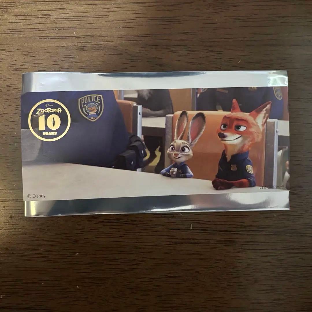 ゆ*ゆ様 【新品未使用】ズートピア2 オーマイカフェ 特典 箔押しカード