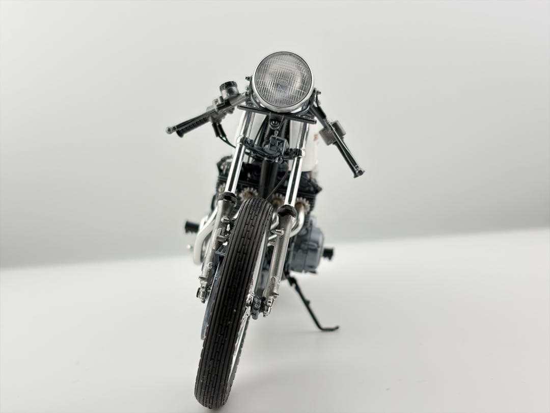 アオシマ 1/12 ホンダ CB400FOUR カスタム 塗装済 完成品 - メルカリ