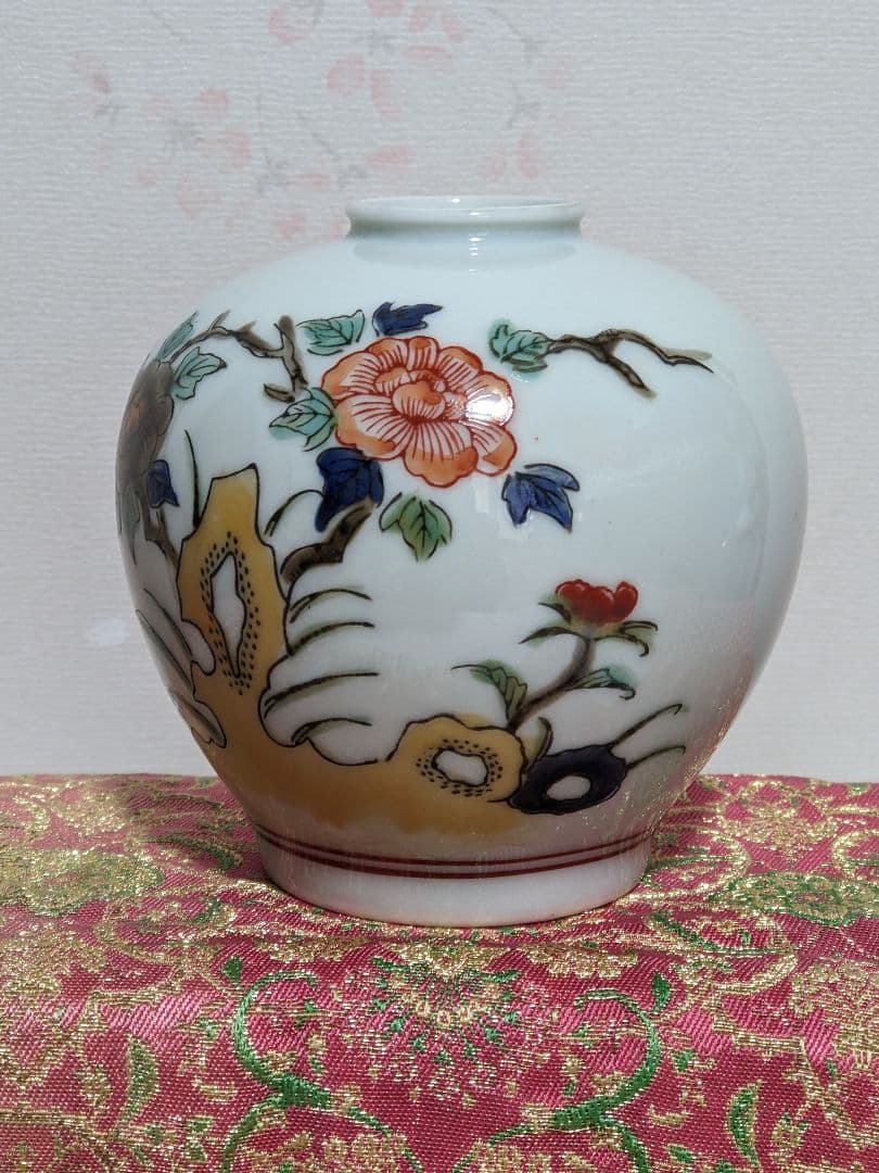 ♢11代酒井田柿右衛門 岩牡丹文様壺小壺 明治時代