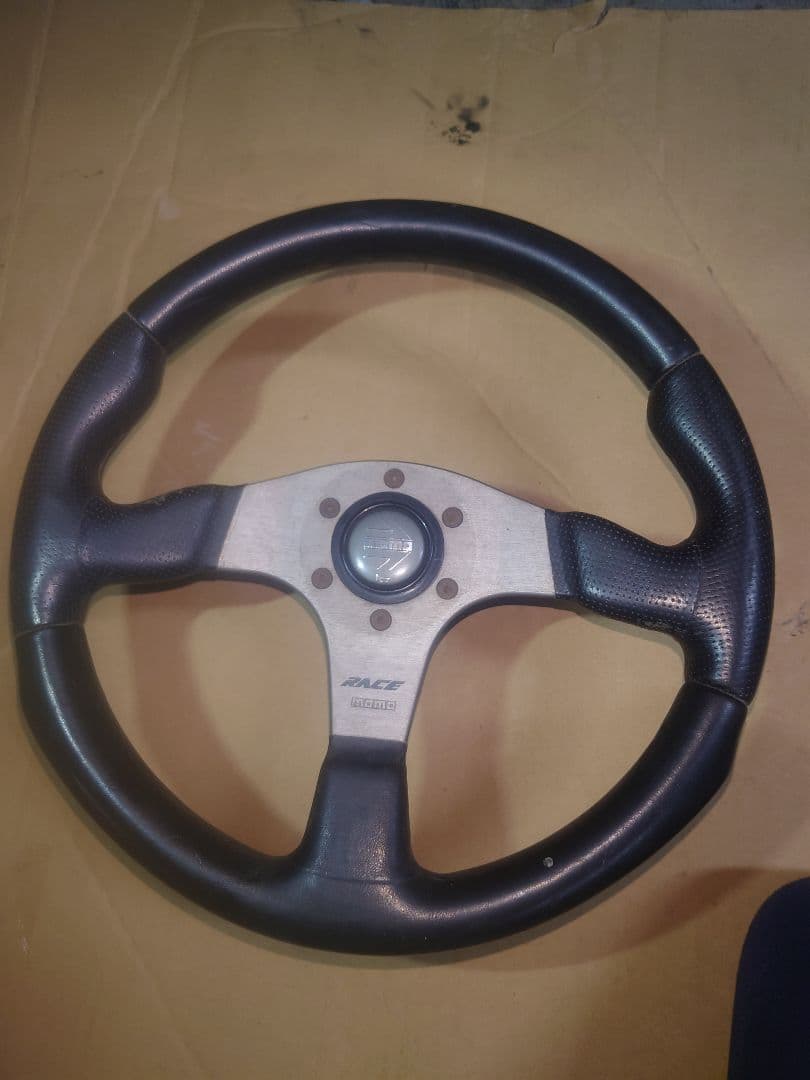 momo RACE スポーツステアリング 本体 正規品 MOMO ステアリング RACE（レース） 32φ R-12 : 株式会社 UJ