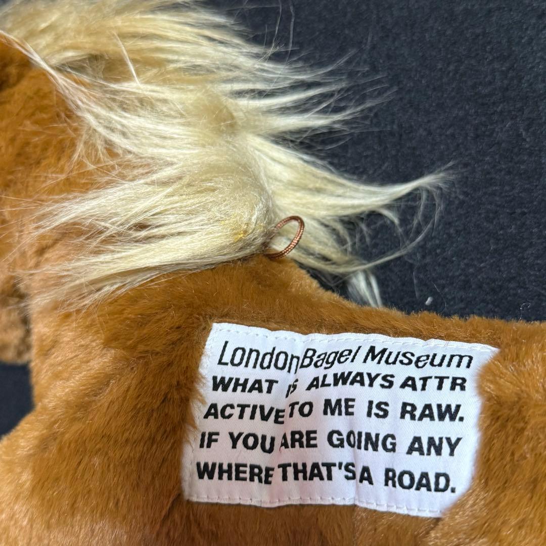 韓国限定 ロンドンベーグルミュージアム ポニー ぬいぐるみ 馬 - メルカリ