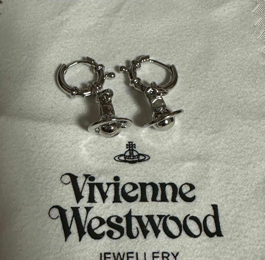 Vivienne Westwood シルバーフープピアス - メルカリ