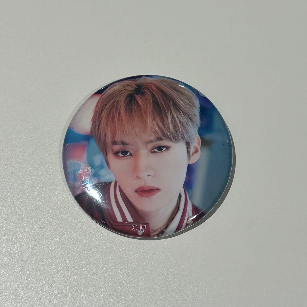 スキズ リノ 缶バッチ - メルカリ