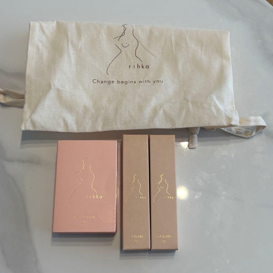 rihka リップグロス2本/ネイル　巾着付き 試してみた】rihka rihka リップグロスの人気色・イエベブルベ別の