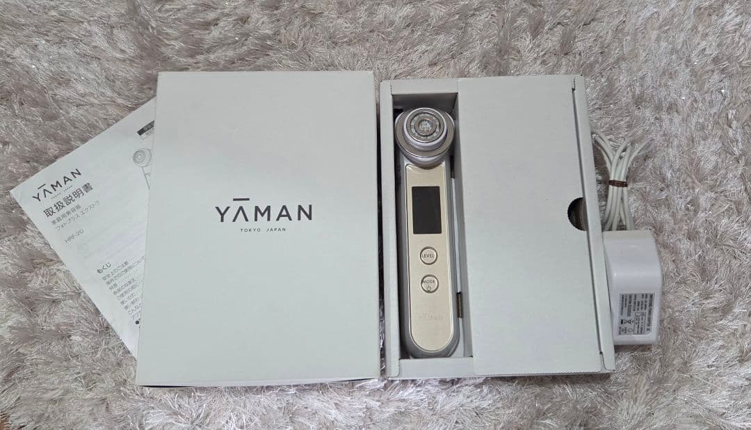 YA-MAN　Rボーテフォトプラスエクストラ Amazon.co.jp: ヤーマン 美顔器 フォトプラス EX HRF20N シャンパン