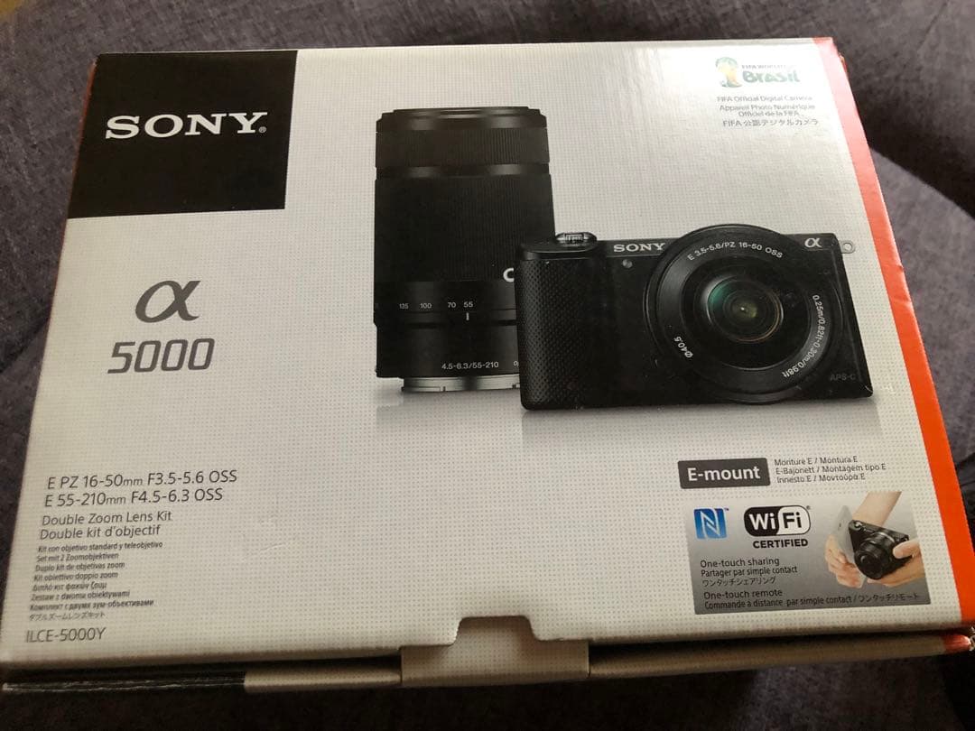 極美品】Sony α5000 ホワイト/ 箱、保証書、望遠レンズ、ストラップ付