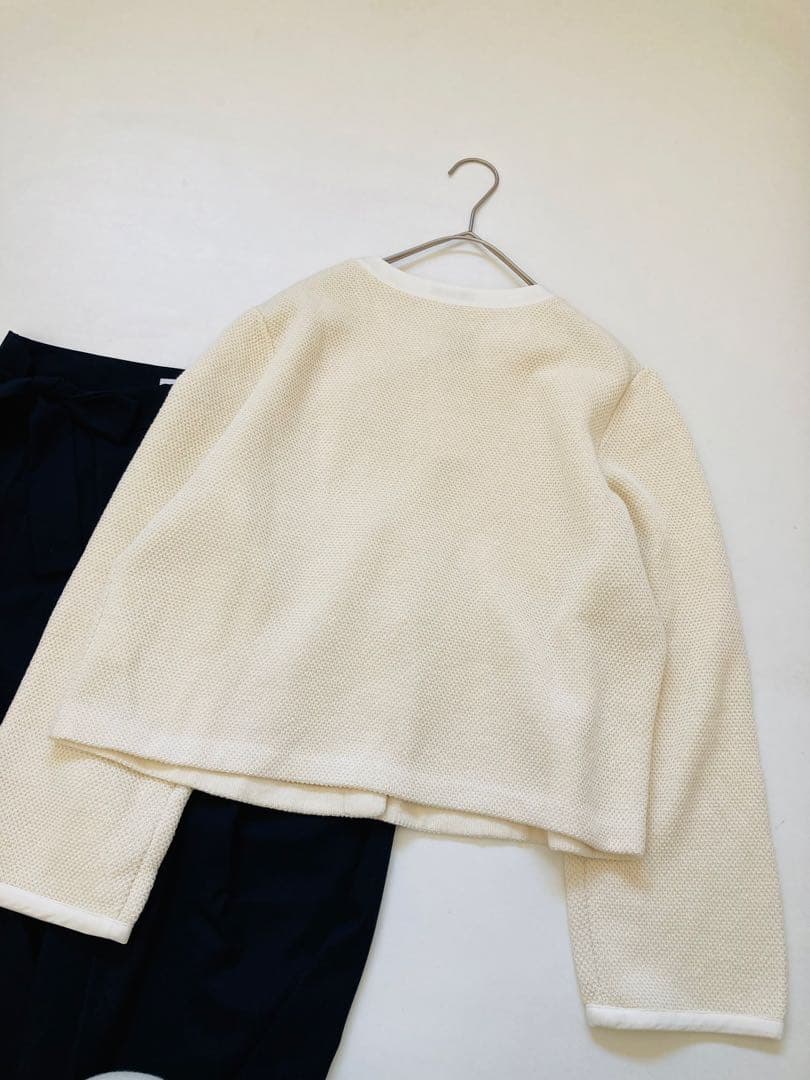 新品定価4万 TO BE CHIC ビジュー カーディガン ノーカラージャケット