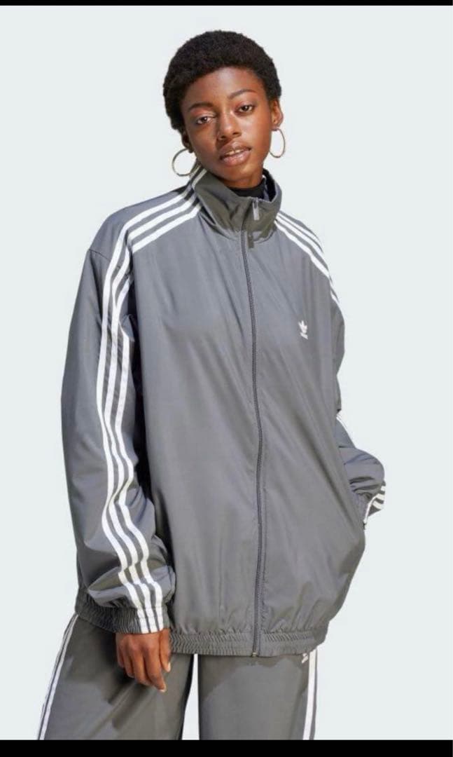 完売品 adidas ADILENIUM オーバーサイズトラックトップ グレー - メルカリ