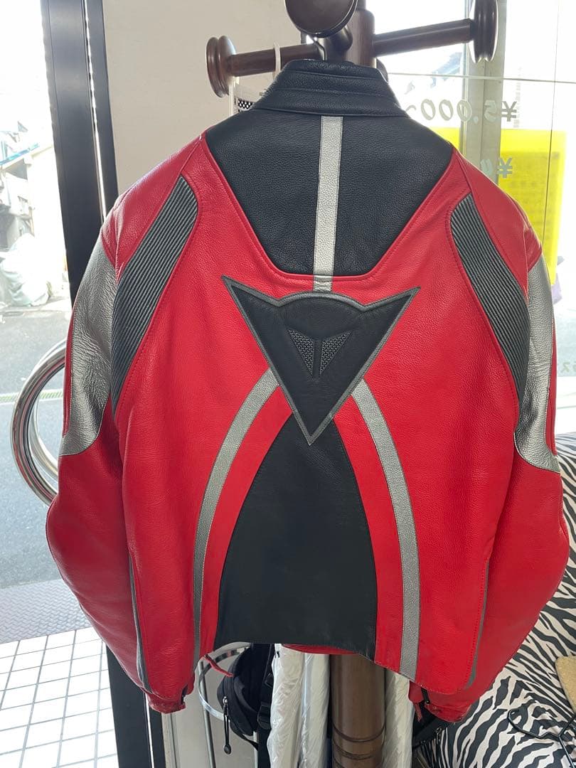 ダイネーゼ レザージャケット 赤／黒 52 Mサイズ