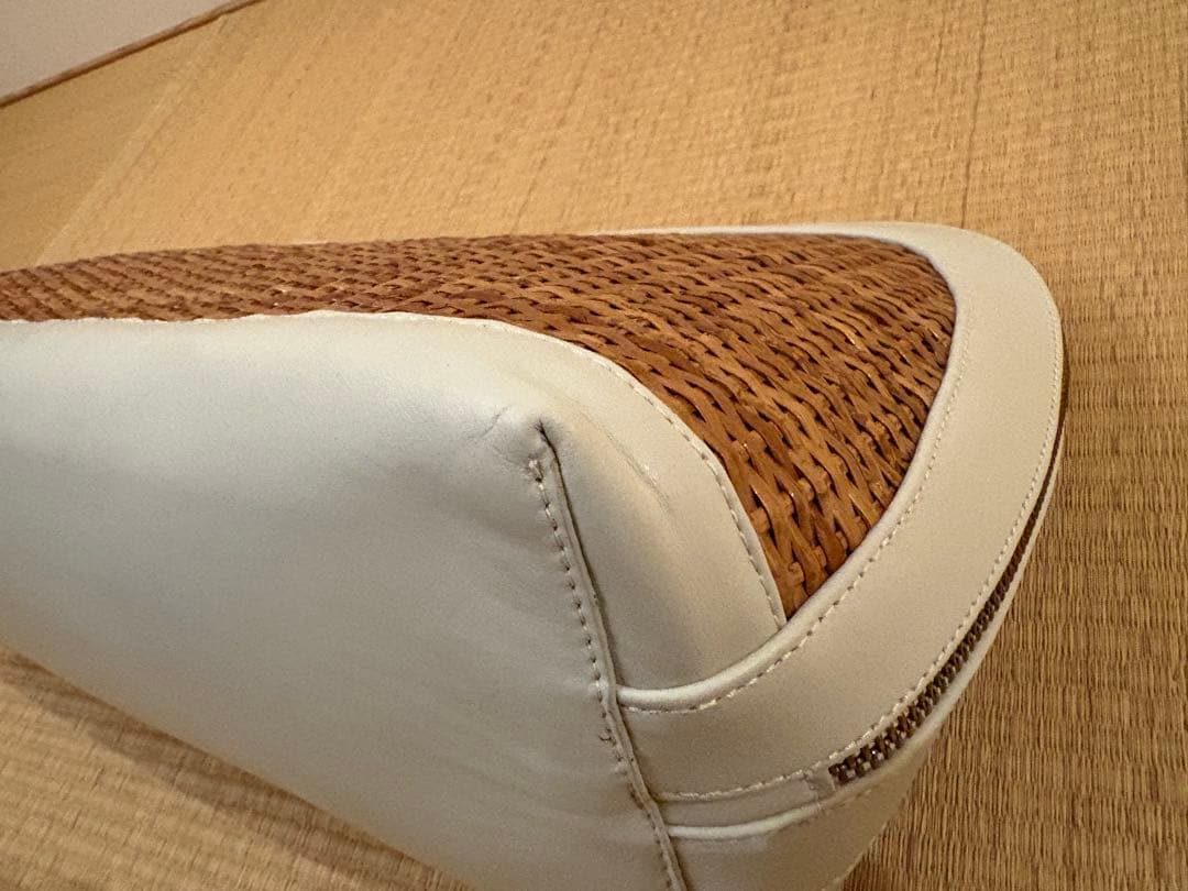 美品】PELLICOクラッチかごバッグ ホワイトレザー - メルカリ