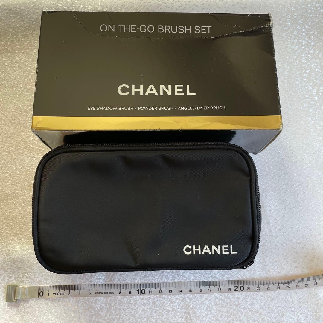 【新品未使用】CHANEL シャネル　メイクブラシセット　ブランド小物 シャネル CHANEL ブラシセット メイクブラシ ポーチ 化粧ポーチ コフレ