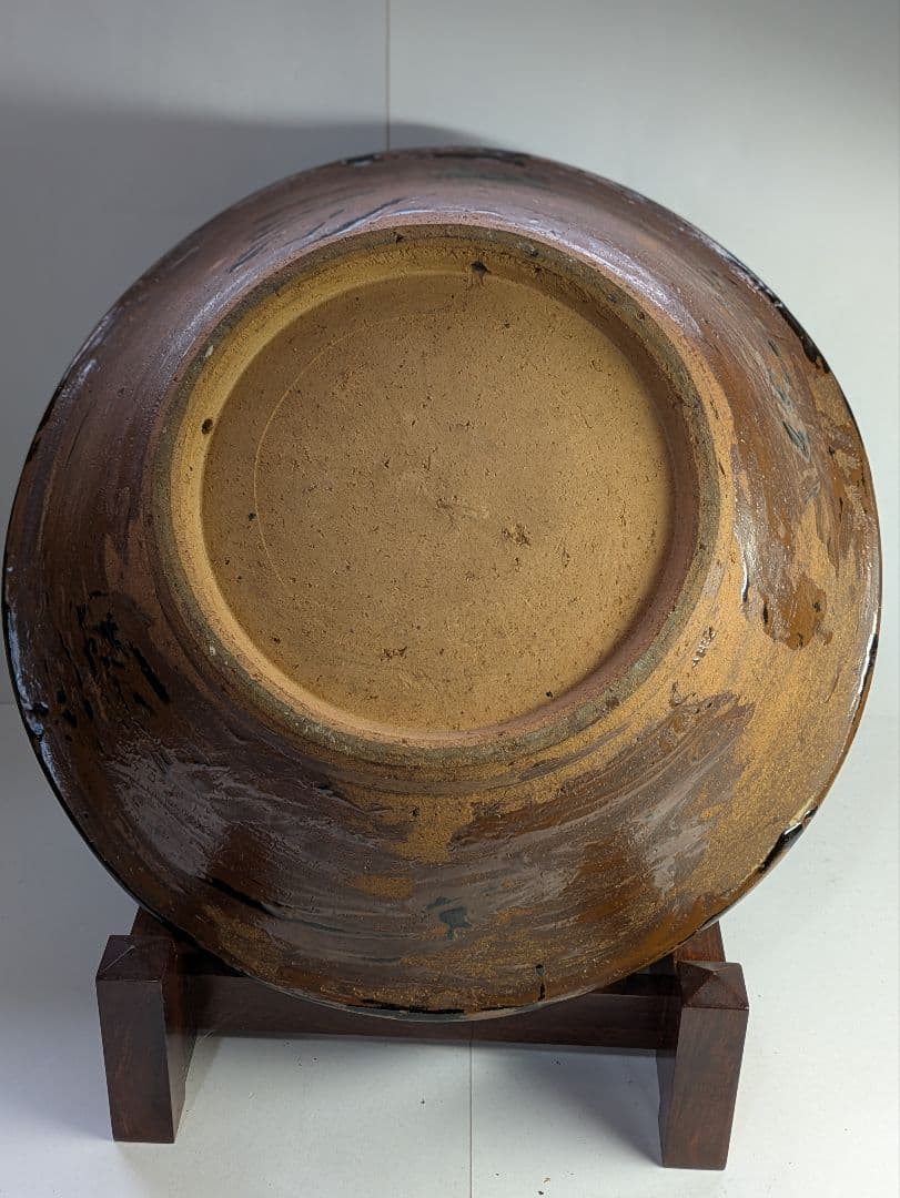 真作】沖縄壺屋焼、仁王窯、小橋川仁王作、『魚文飾鉢』、銘「仁王」、皿