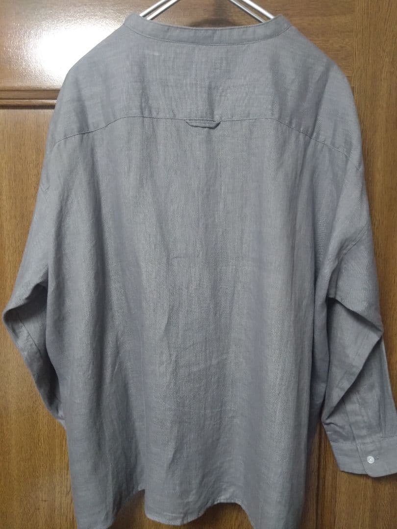 HUIS. 遠州織物 シャトルリネン バンドカラーワイドブラウスU104