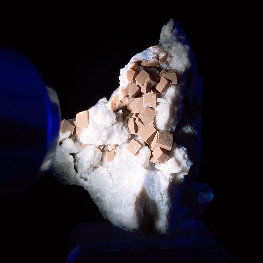 クレイセンター』 フローライト 蛍石 原石 鉱物標本 天然石 459 - メルカリ