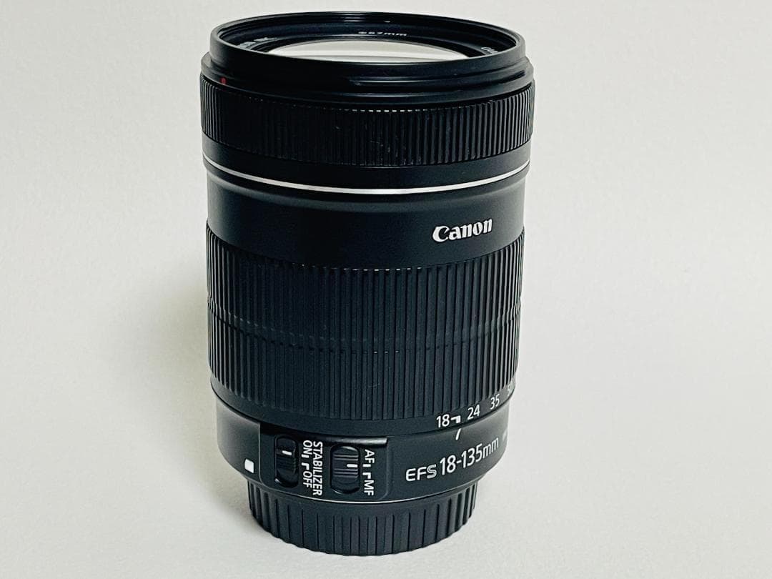 ★美品☆Canon キヤノン EF-S 18-135mm F3.5-5.6 IS