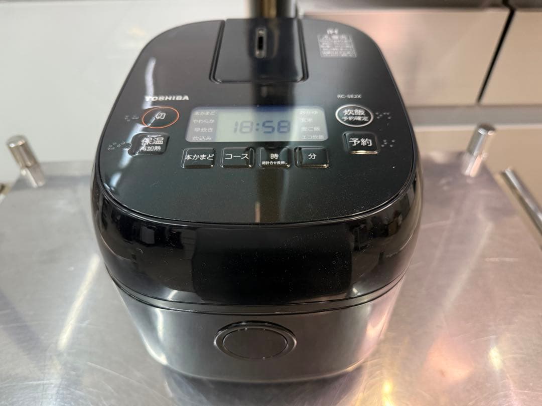 高年式】2023年式 3合 0.54L TOSHIBA 炊飯器 RC-5E2X - メルカリ