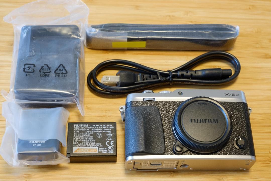 【e1さん専用】Fujifilm X-E3 シルバー 本体と付属品 Amazon.com : Fujifilm X-E3 Mirrorless Digital Camera w/XF18-55mm