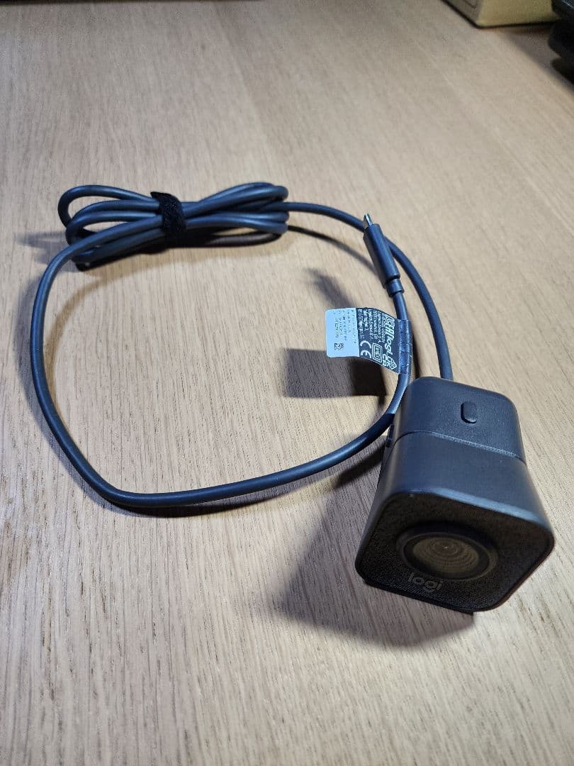 Logitech STREAMCAM VU0054 ウェブカメラ　ロジクール Amazon.com: Logitech StreamCam Premium Webcam for Streaming and