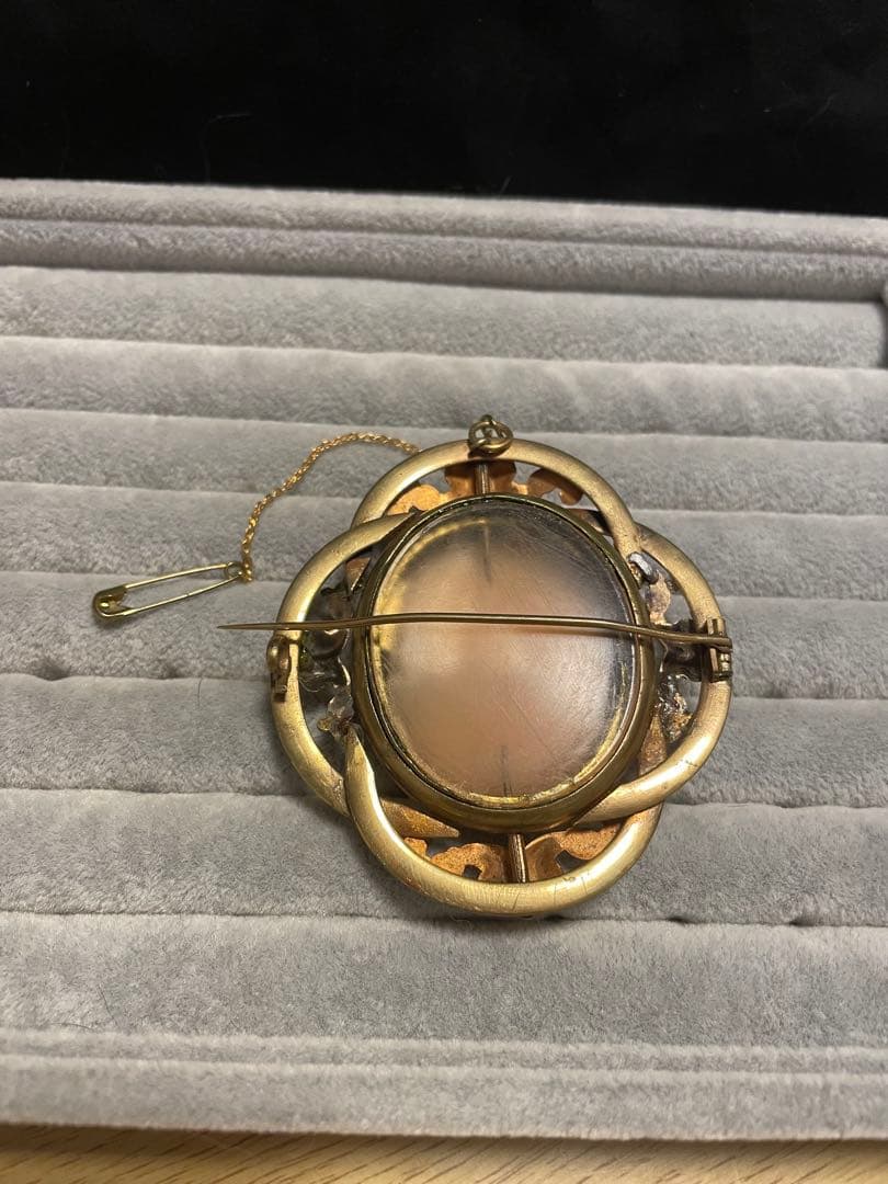 出品終了‼️アンティーク ピンチペック枠 金色 神話柄バッカス