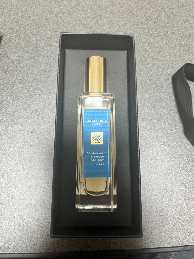 【ホリデー限定】Jo Malone サンダルウッド & アプリコット 30ml ホリデー限定】Jo Malone サンダルウッド & アプリコット 30ml