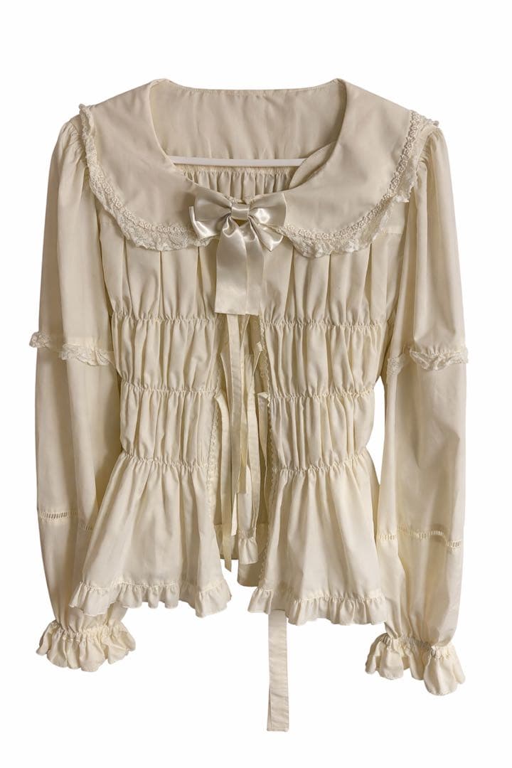 メタモルフォーゼ　プラスサイズ　シャーリングブラウス プラスサイズ】レース切替丸襟シャーリングブラウス - ブラウス