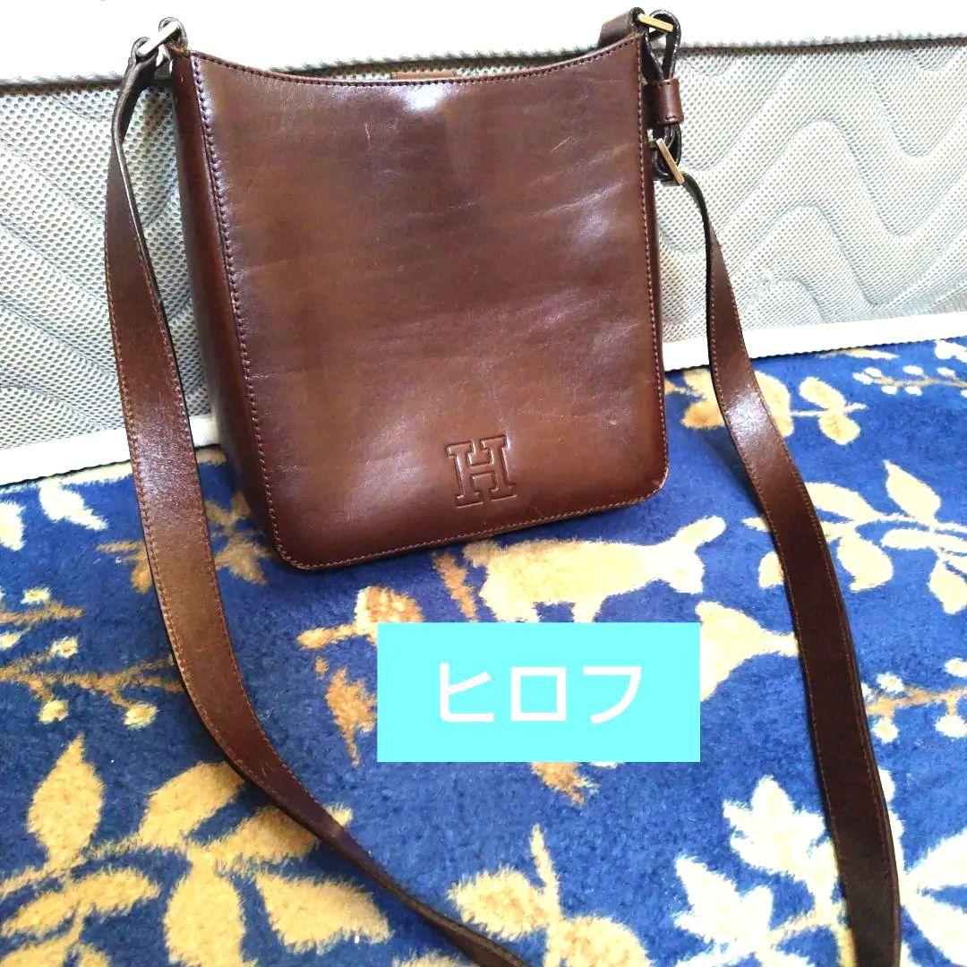 ヒロフ/高級レザー Hロゴ 斜め掛けショルダーバッグ - メルカリ