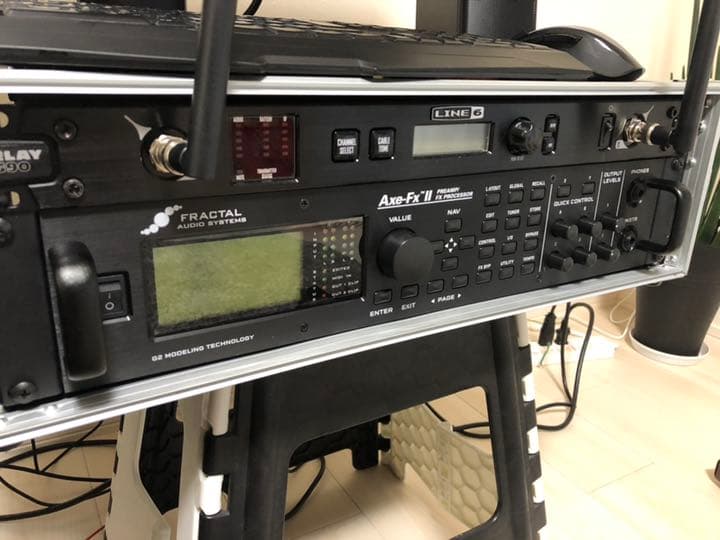 Fractal Audio System AXE FXⅡ Fractal Audio Systems Axe-Fx II XLの発売当時の衝撃！ギタリストの夢
