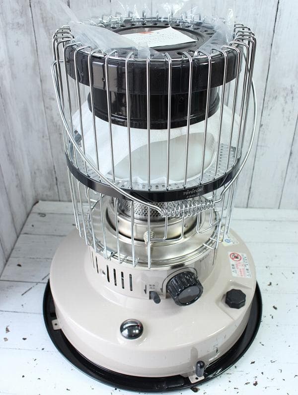 未使用 18年製 トヨトミ 石油ストーブ KR-47A ホワイト - メルカリ