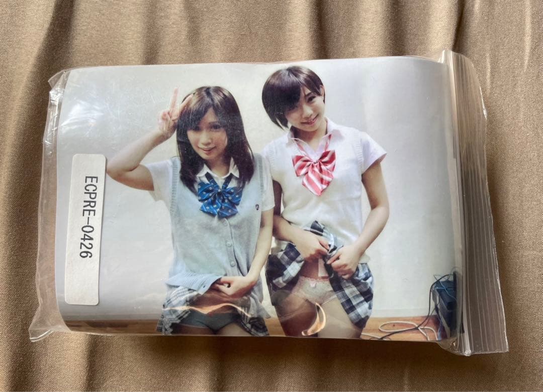 ⭕️2012年⭕️ 紗倉まな & 小島みなみ 生写真+衣類 ［紗倉真菜］ 小島みなみ＆紗倉まなインタビュー「AV業界を肯定したいよね」 | CINRA