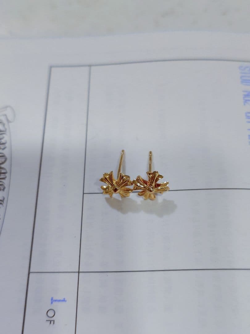 Ki様専用 正規品 新品 クロムハーツ chプラス 22k ピアス - メルカリ