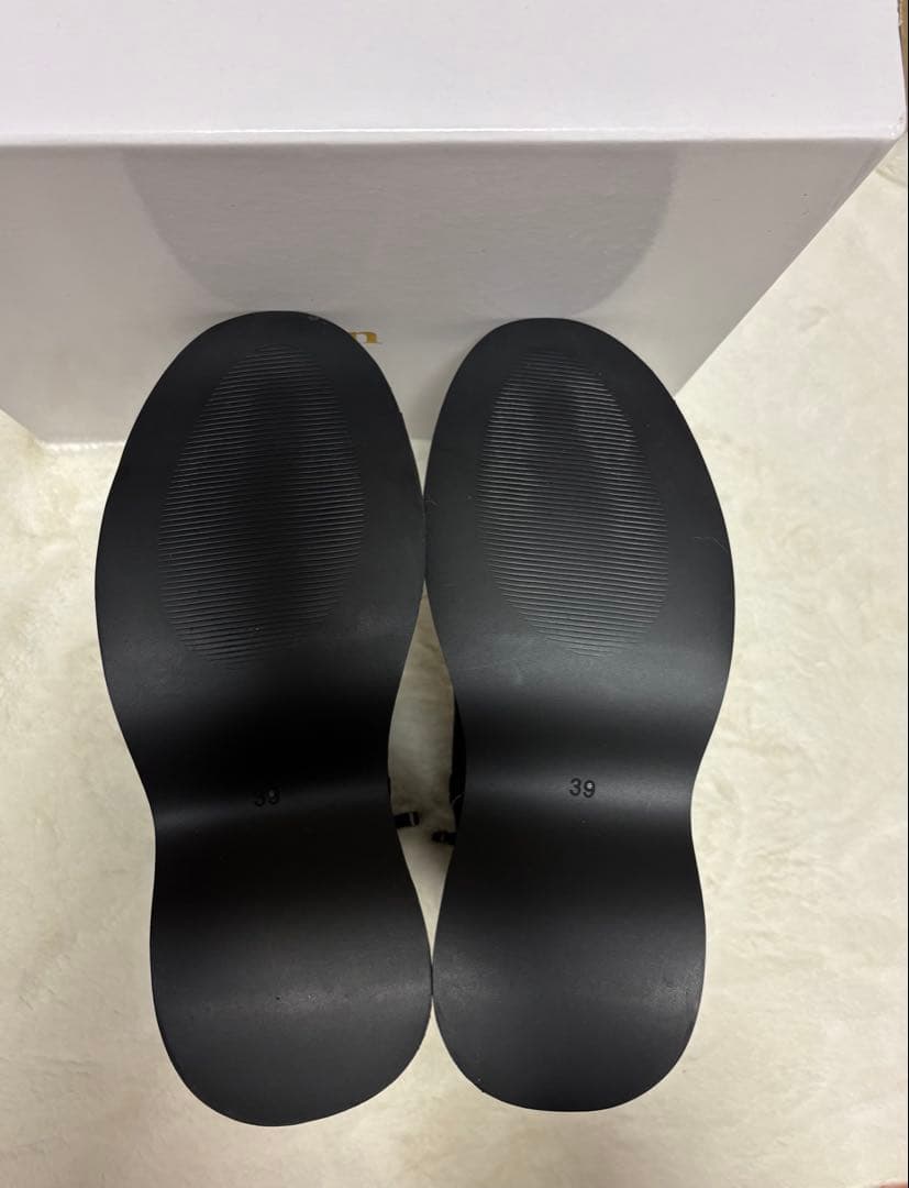 Vin】本革 ボリュームソールレザーショートブーツ 新品未使用 ヤマダヤ