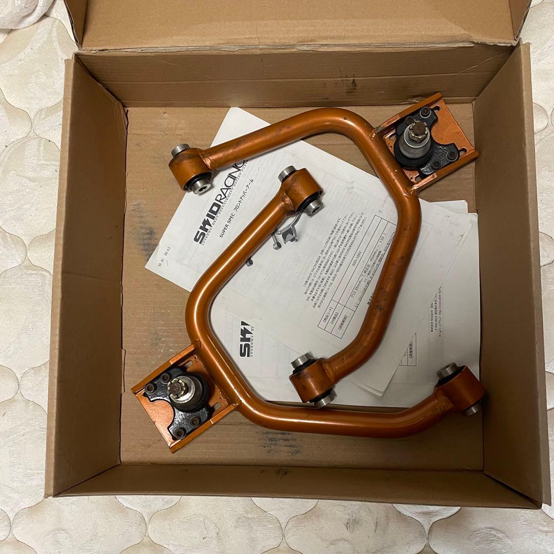 SKID RACING フロントアッパーアームSKID RACING 16アリスト用 調整式