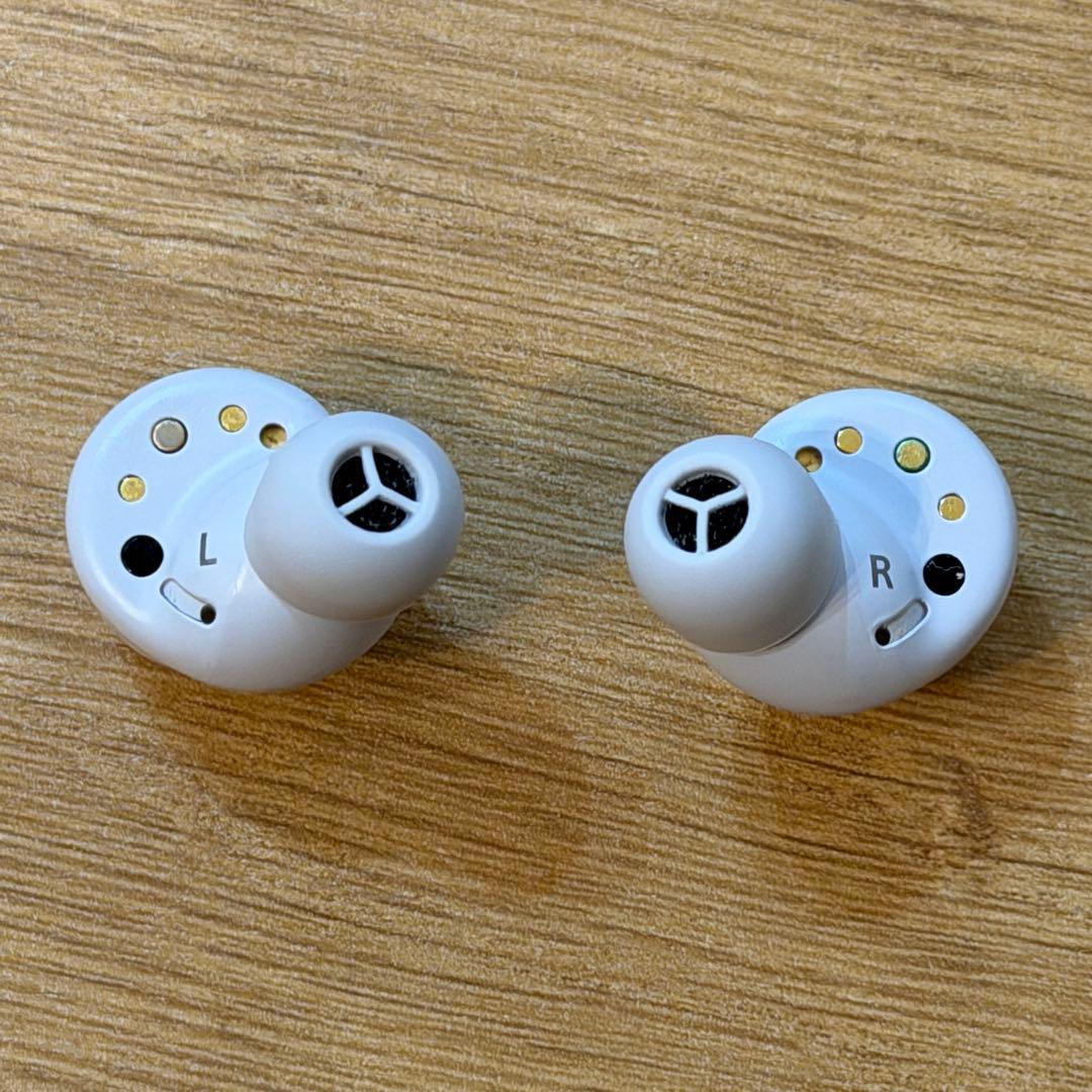 technics EAH-AZ100 シルバー 中古美品(ケースのみ傷あり) - メルカリ