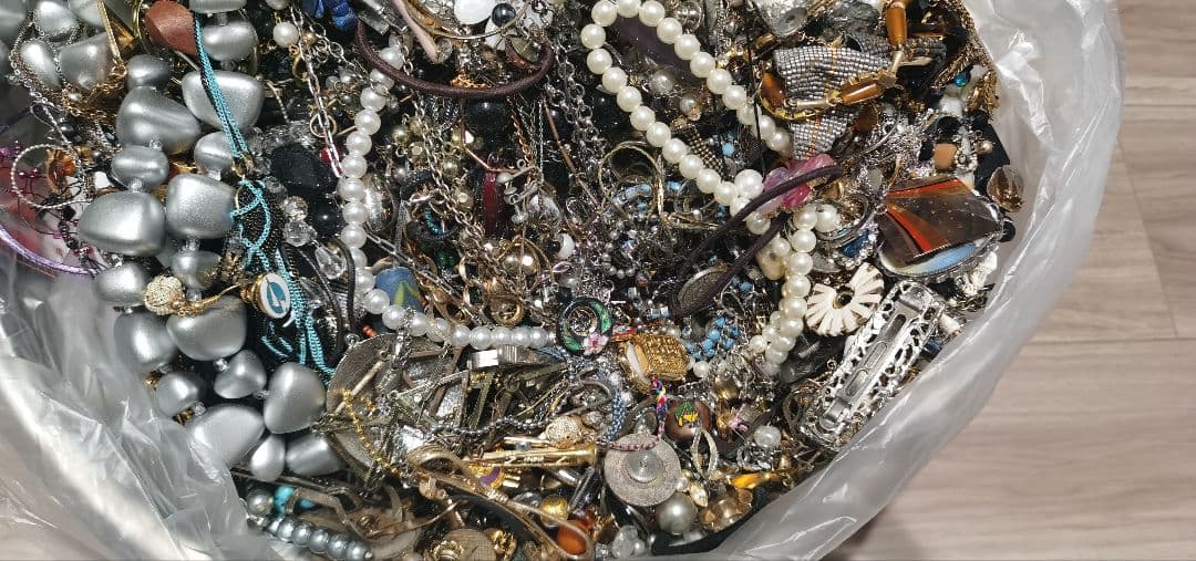 アクセサリー　いろいろ　ジャンク . 7.6kg