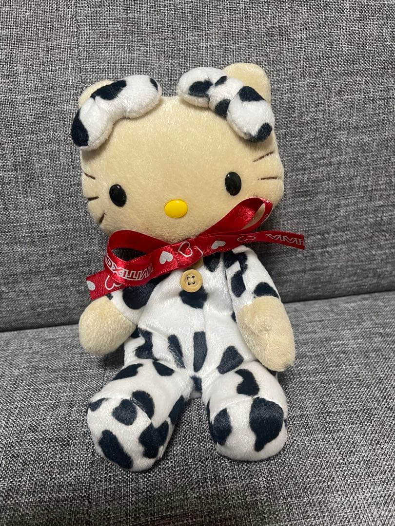 希少品】サンリオ ハローキティ vivitixgirls ぬいぐるみ 牛柄 - メルカリ