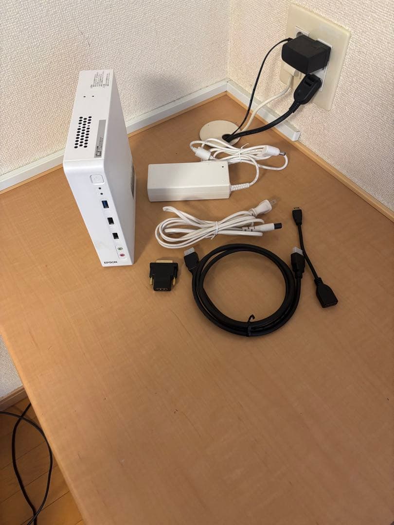 EPSON Endeavor ST180E改(win11/Corei7/16g) Endeavor 【今だけ液晶サイズUP↑】EPSON ST190E すぐ使える極小PC