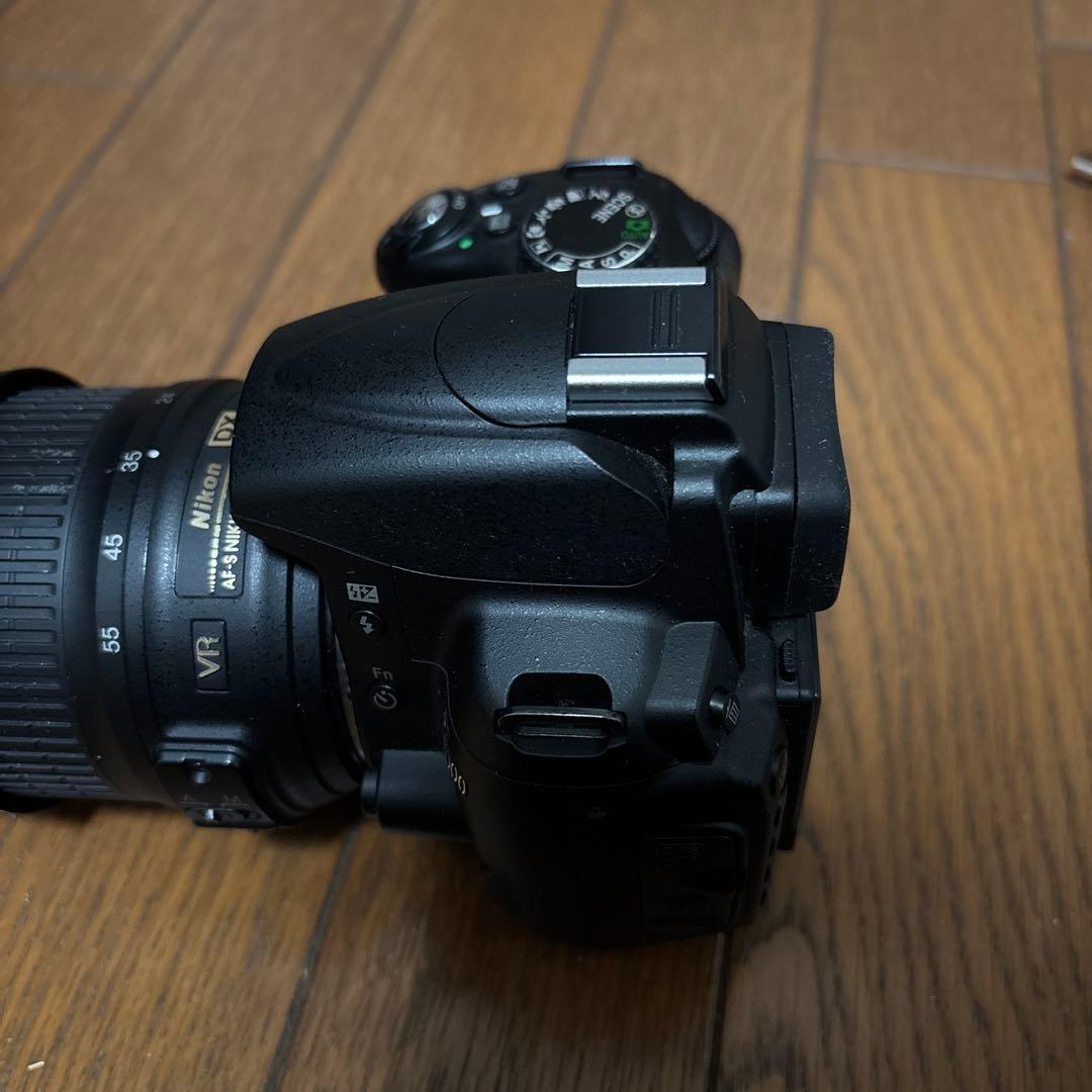 Nikon D5000 デジタル一眼レフ AF-S 18-55mmレンズ付き - メルカリ