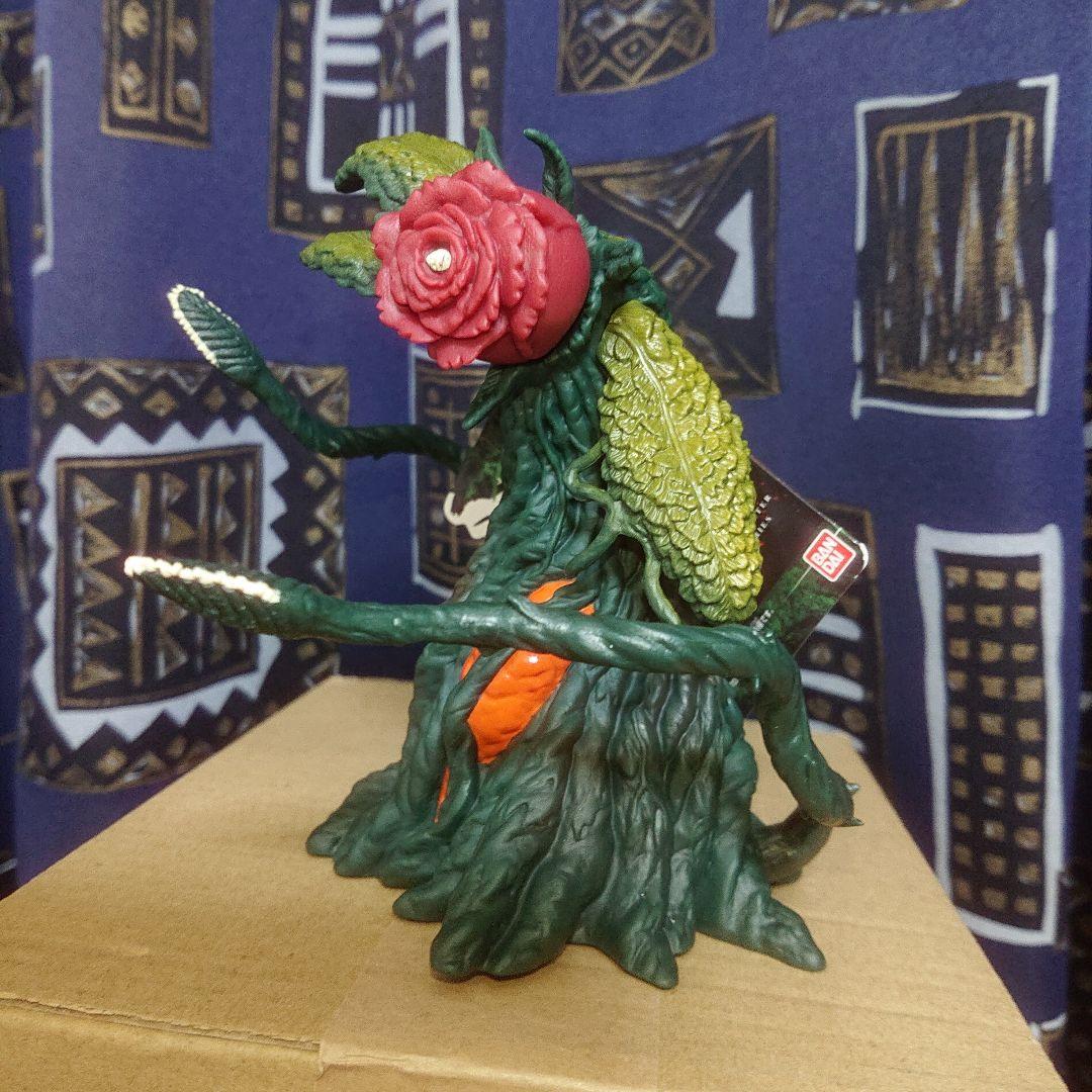 ゴジラ・ストア限定/ビオランテ 花獣形態 ソフビ - メルカリ