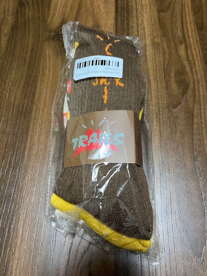 CACTUS TRAILS SOCKS PACK トラヴィス　Travis 新品 楽天市場】Travis ScottCACTUS TRAILS HIKING SOCKS GOLDトラヴィス