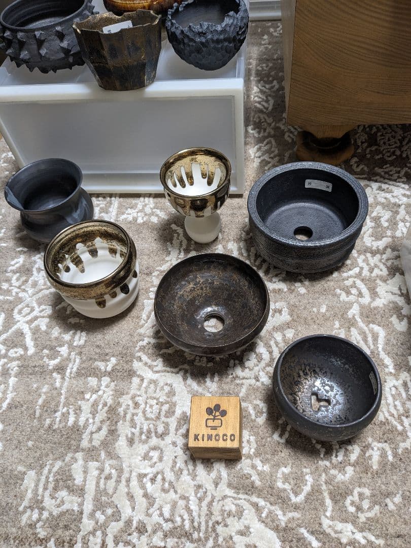 発送相談可】作家植木鉢 80鉢 おまけつき - メルカリ