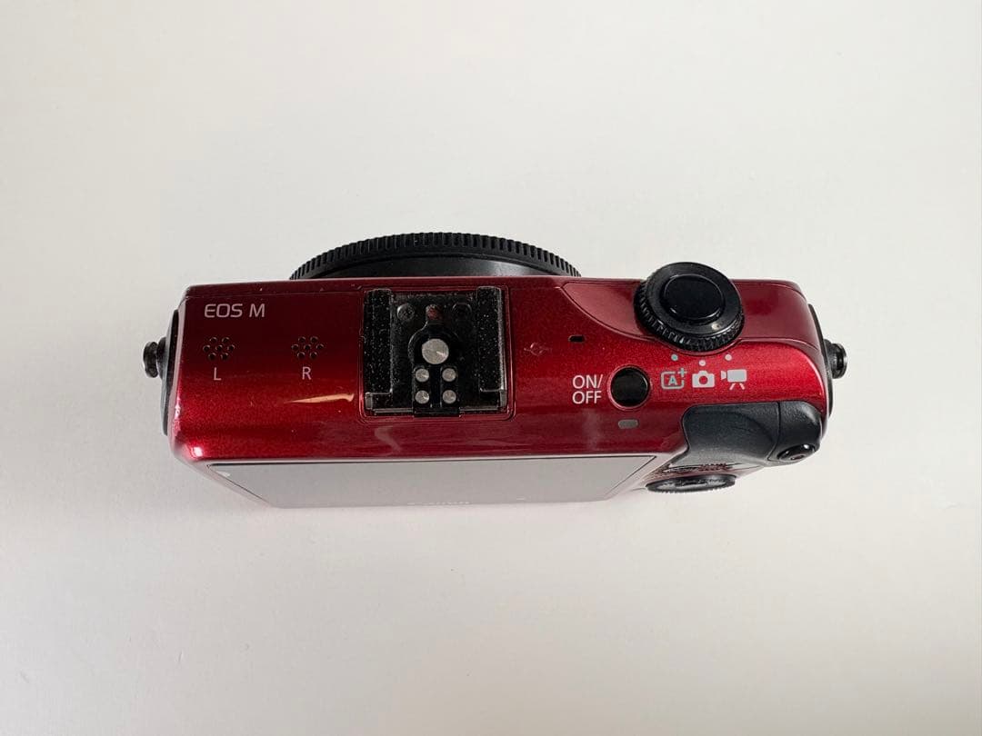 Canon EOS M ミラーレス一眼 ボディ レッド 動作品 液晶保護シート付