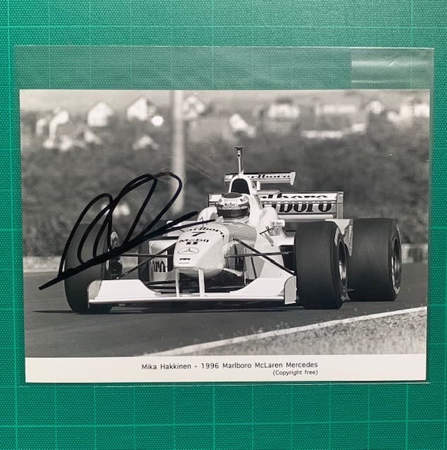 F1 ミカ・ハッキネン 直筆サイン - メルカリ