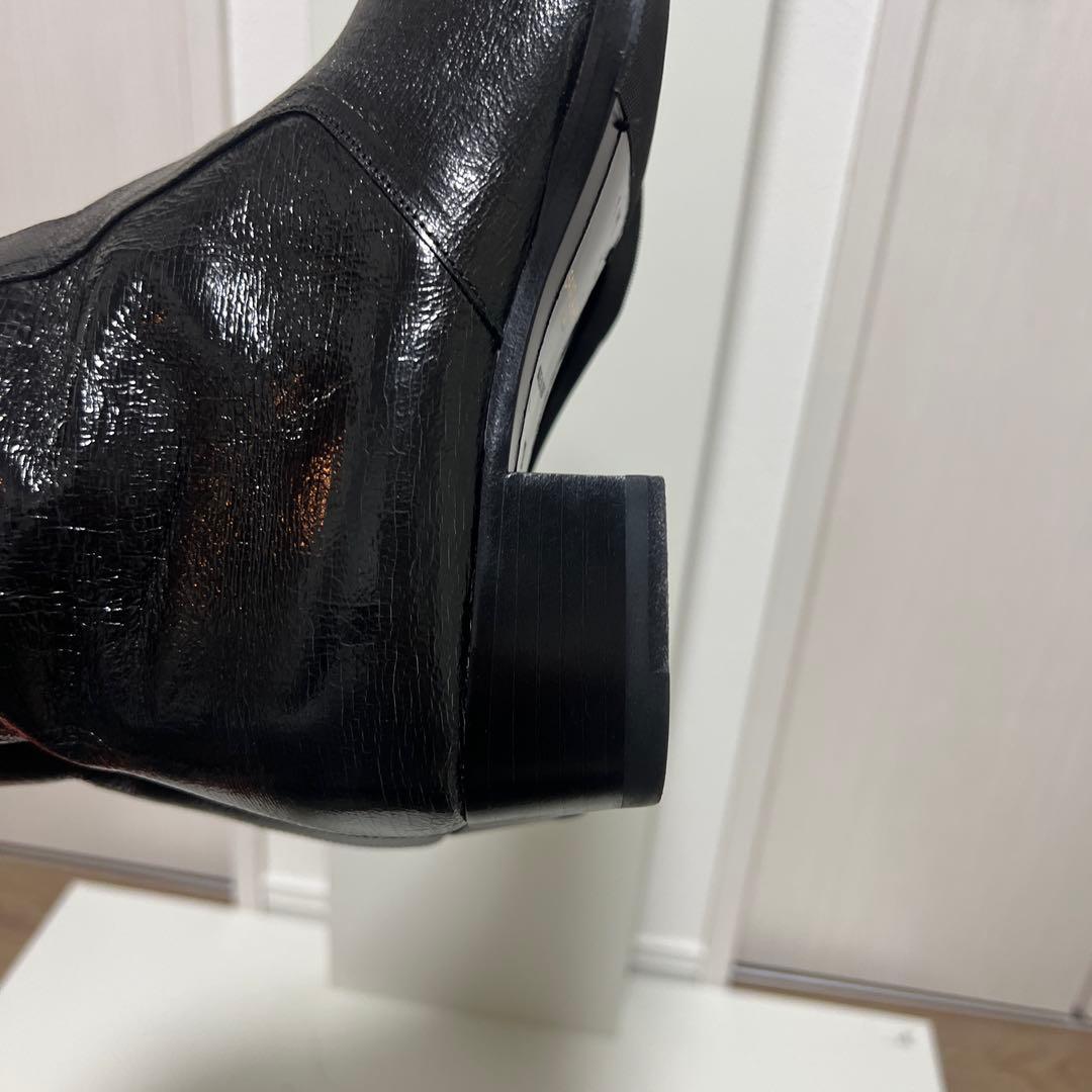 SAINT LAURENT Cracked Leather Heel Boots - メルカリ
