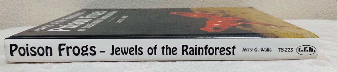 貴重！ Jewels of the Rainforest ヤドクガエル 洋書図鑑 - メルカリ
