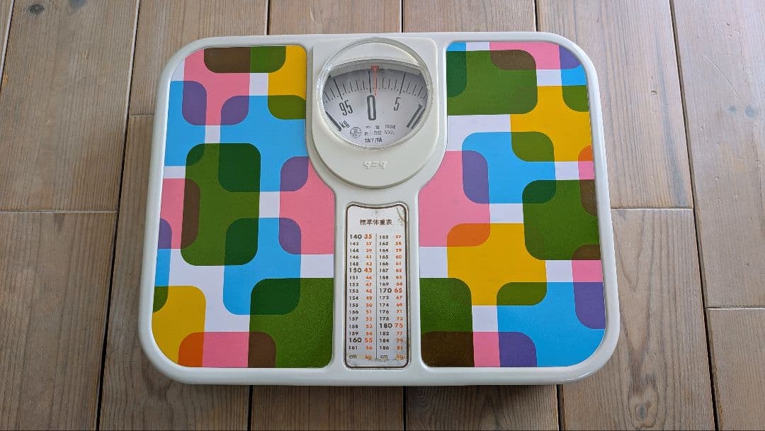 昭和レトロ】タニタ 体重計 アナログ - メルカリ