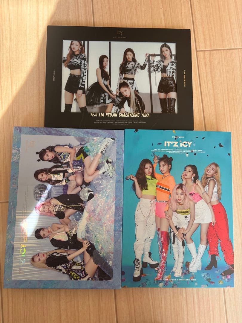 ITZY 【IT'Z ICY】【IT'Z ME】アルバム まとめ売り - メルカリ