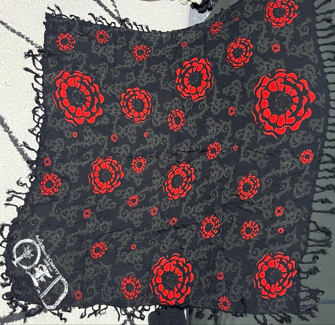 Acid Black Cherry Q.E.D ストール